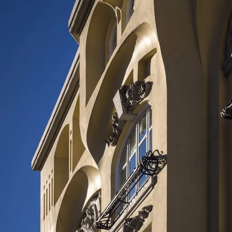 República 23 — Belle-Époque façade on Avenida da República, Lisbon